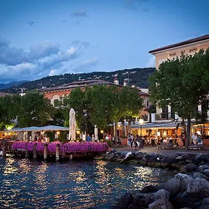 Del Porto 4*, Torri Del Benaco Italië